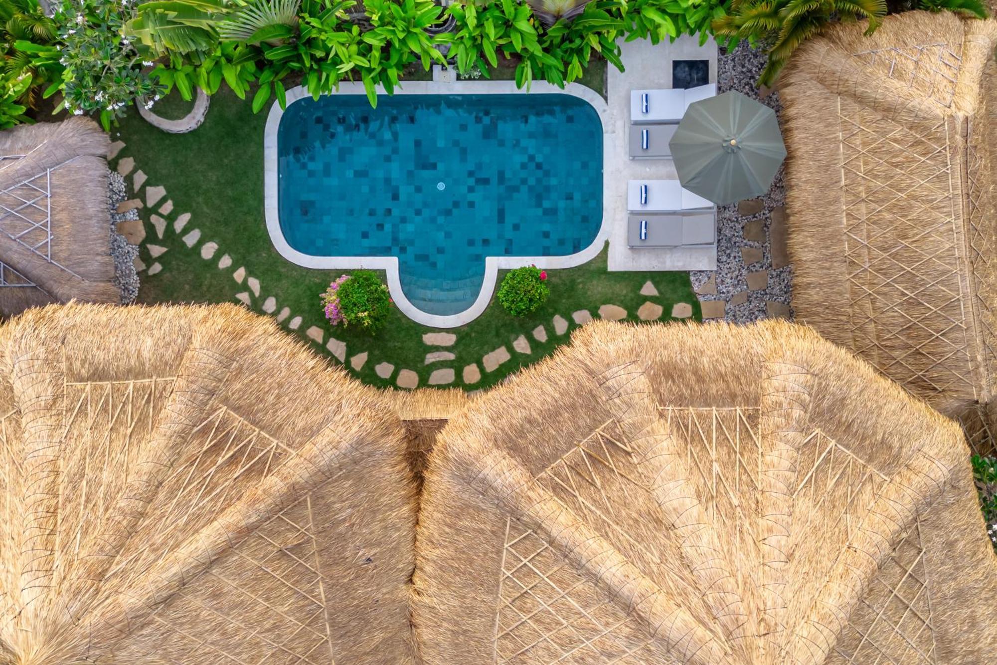 Balangan Beach Villa Idaman Bungalows ジンバラン エクステリア 写真