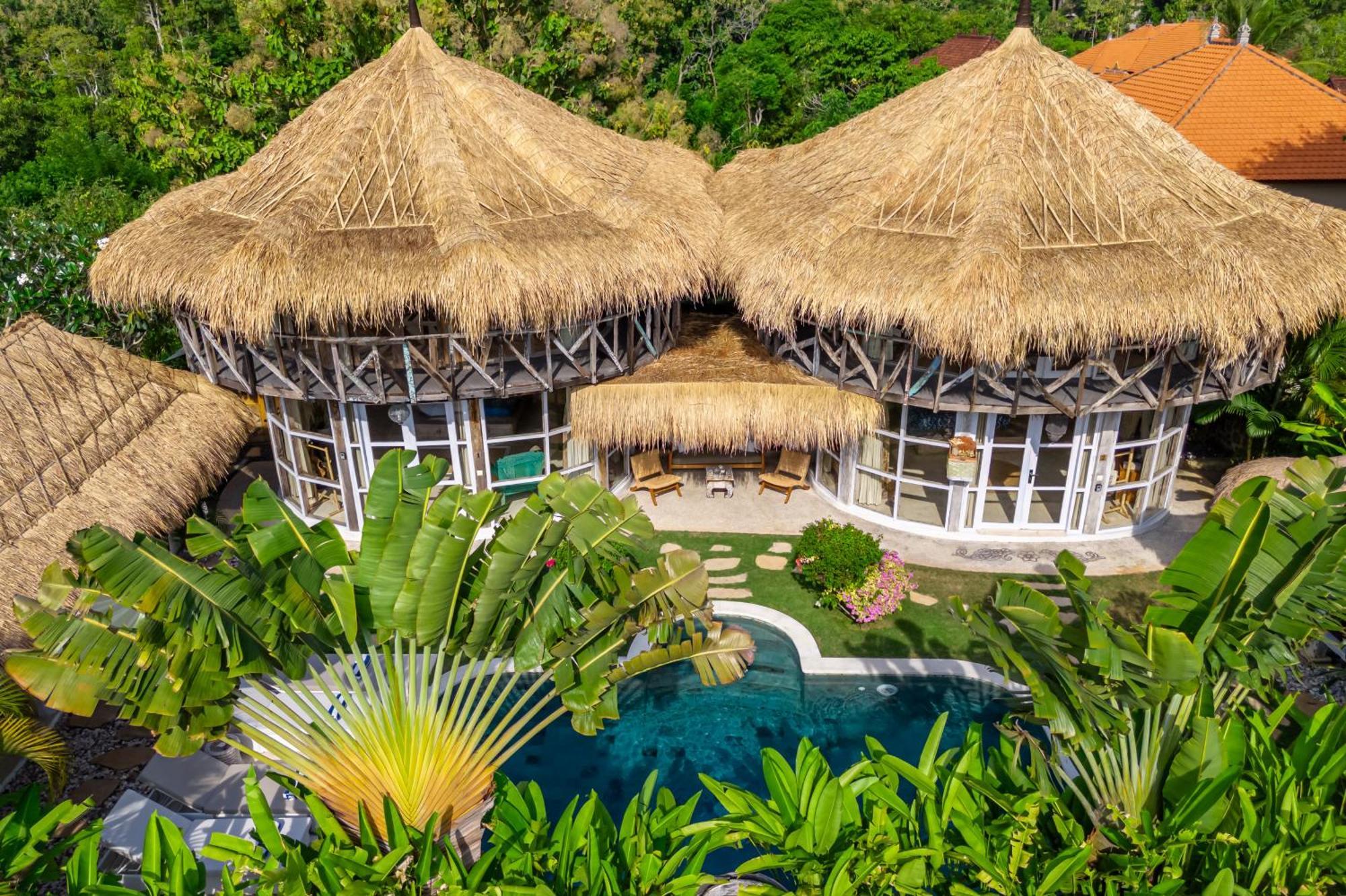 Balangan Beach Villa Idaman Bungalows ジンバラン エクステリア 写真