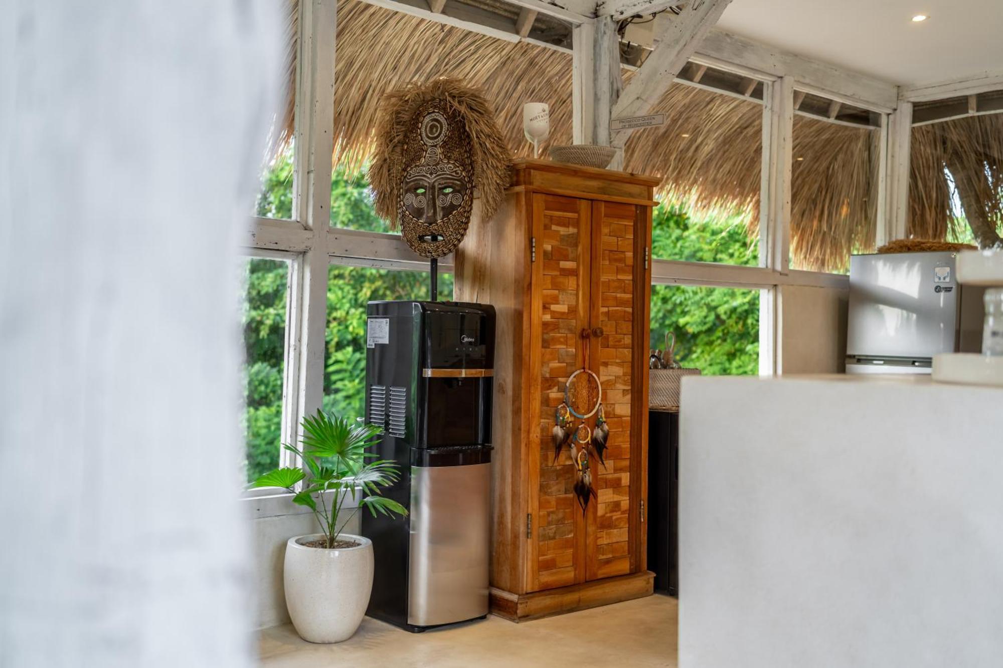 Balangan Beach Villa Idaman Bungalows ジンバラン エクステリア 写真