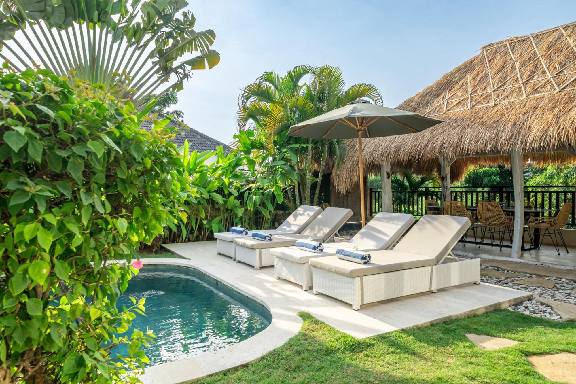 Balangan Beach Villa Idaman Bungalows ジンバラン エクステリア 写真