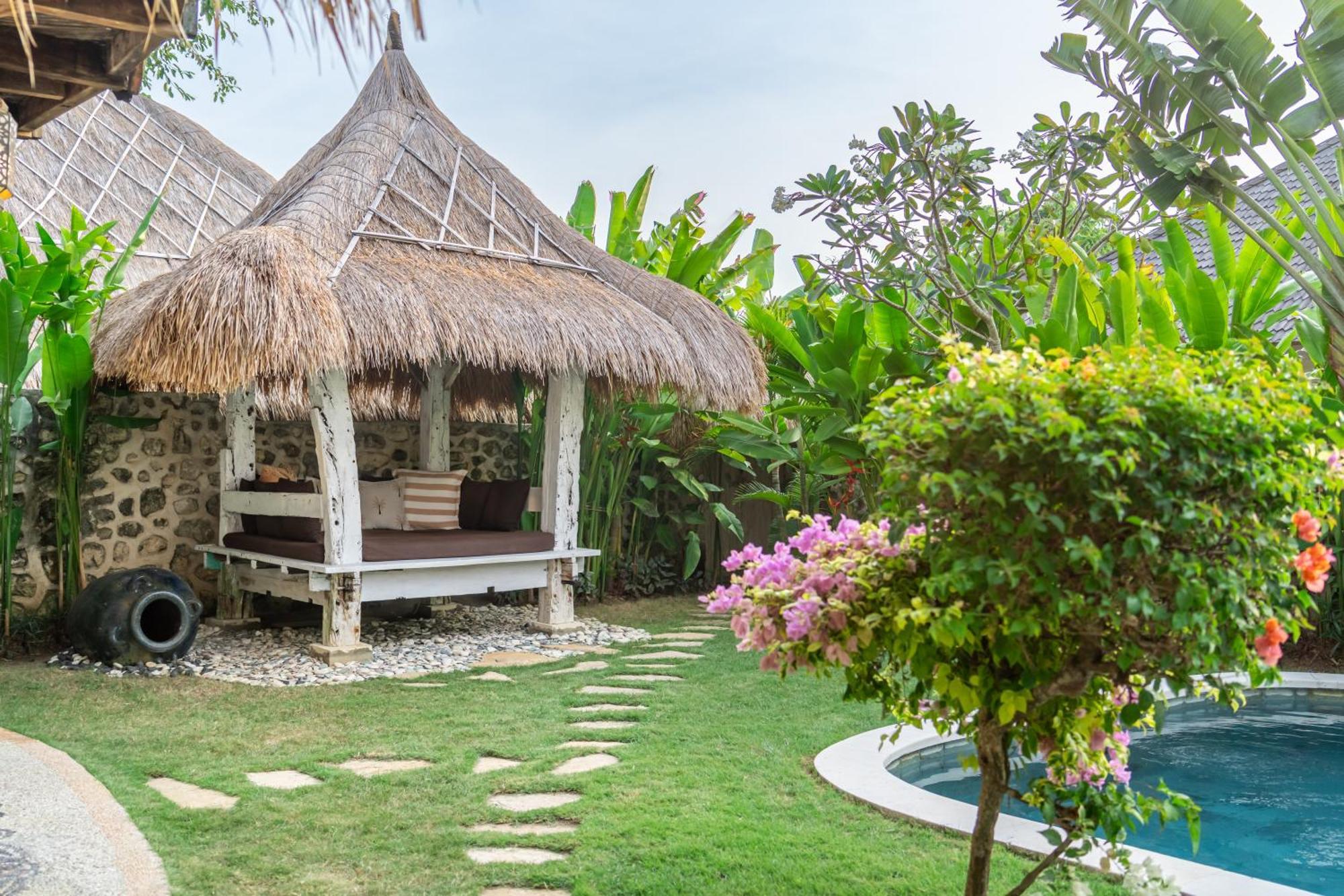 Balangan Beach Villa Idaman Bungalows ジンバラン エクステリア 写真