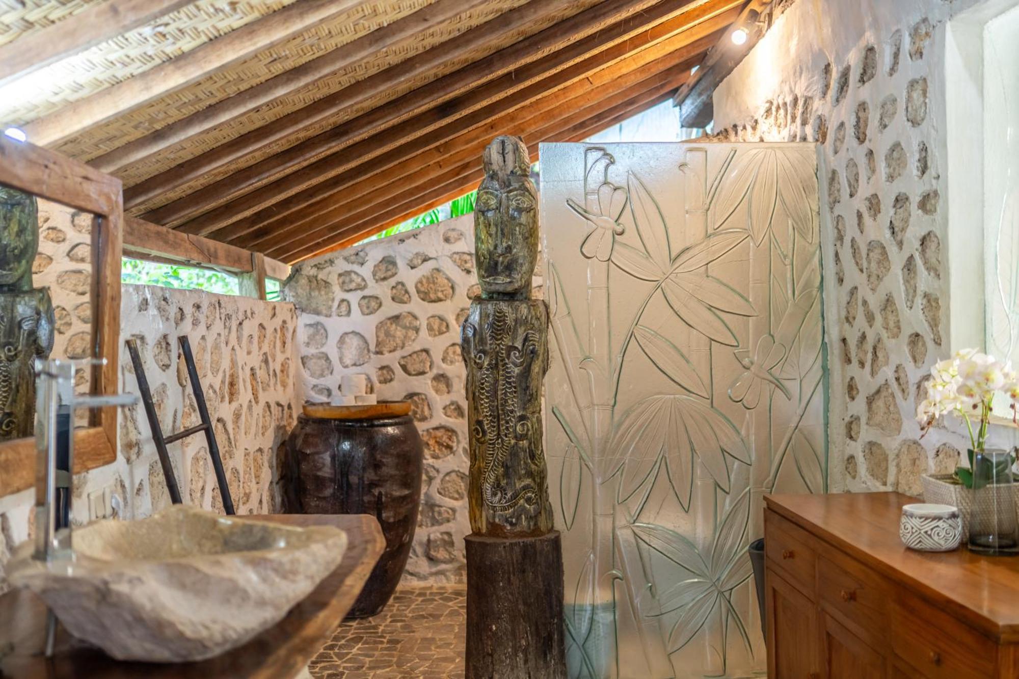 Balangan Beach Villa Idaman Bungalows ジンバラン エクステリア 写真