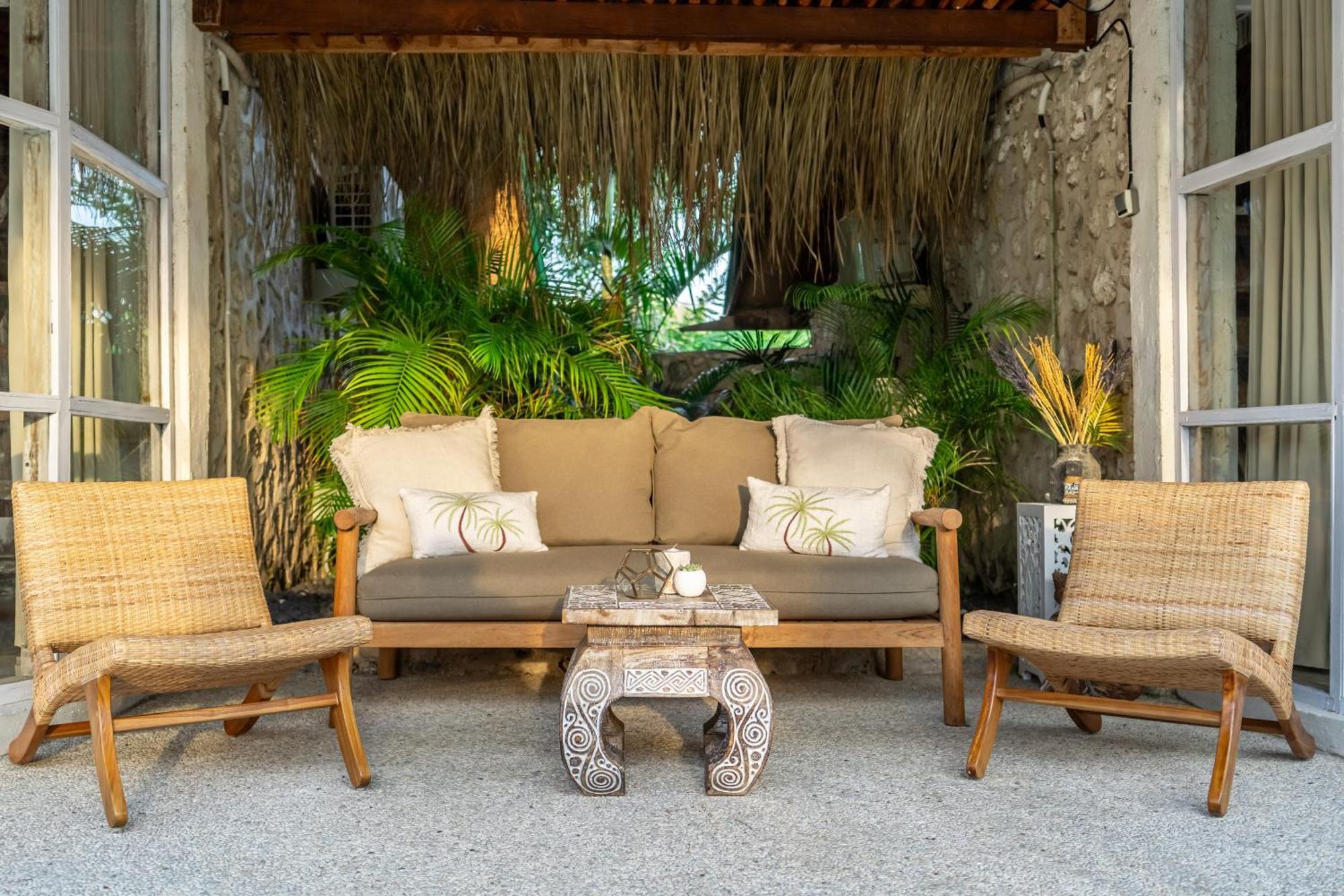 Balangan Beach Villa Idaman Bungalows ジンバラン エクステリア 写真