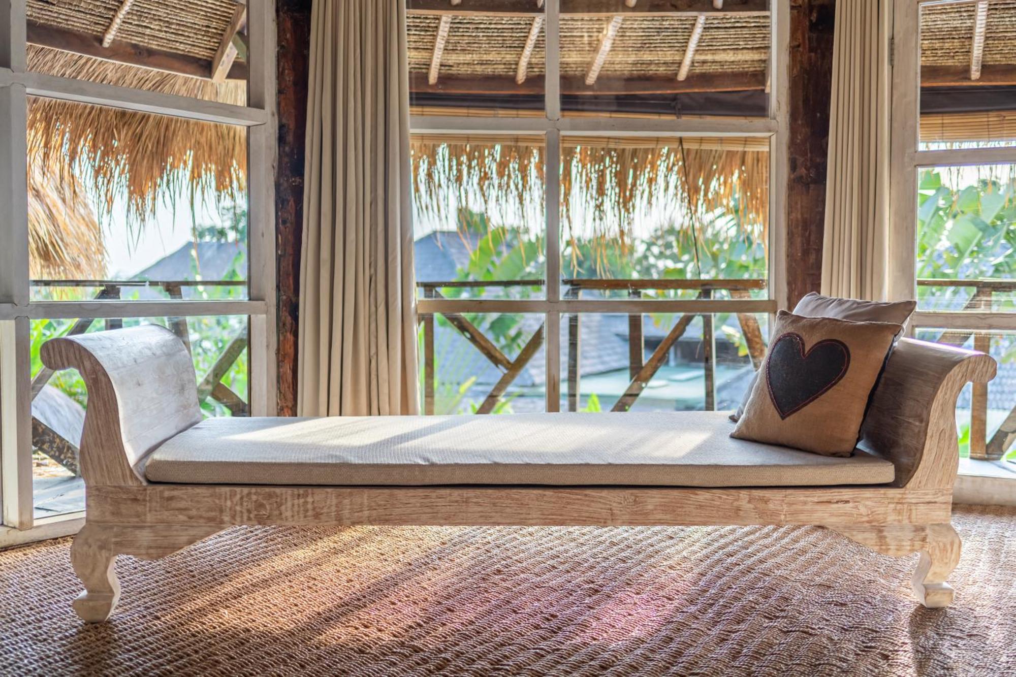 Balangan Beach Villa Idaman Bungalows ジンバラン エクステリア 写真