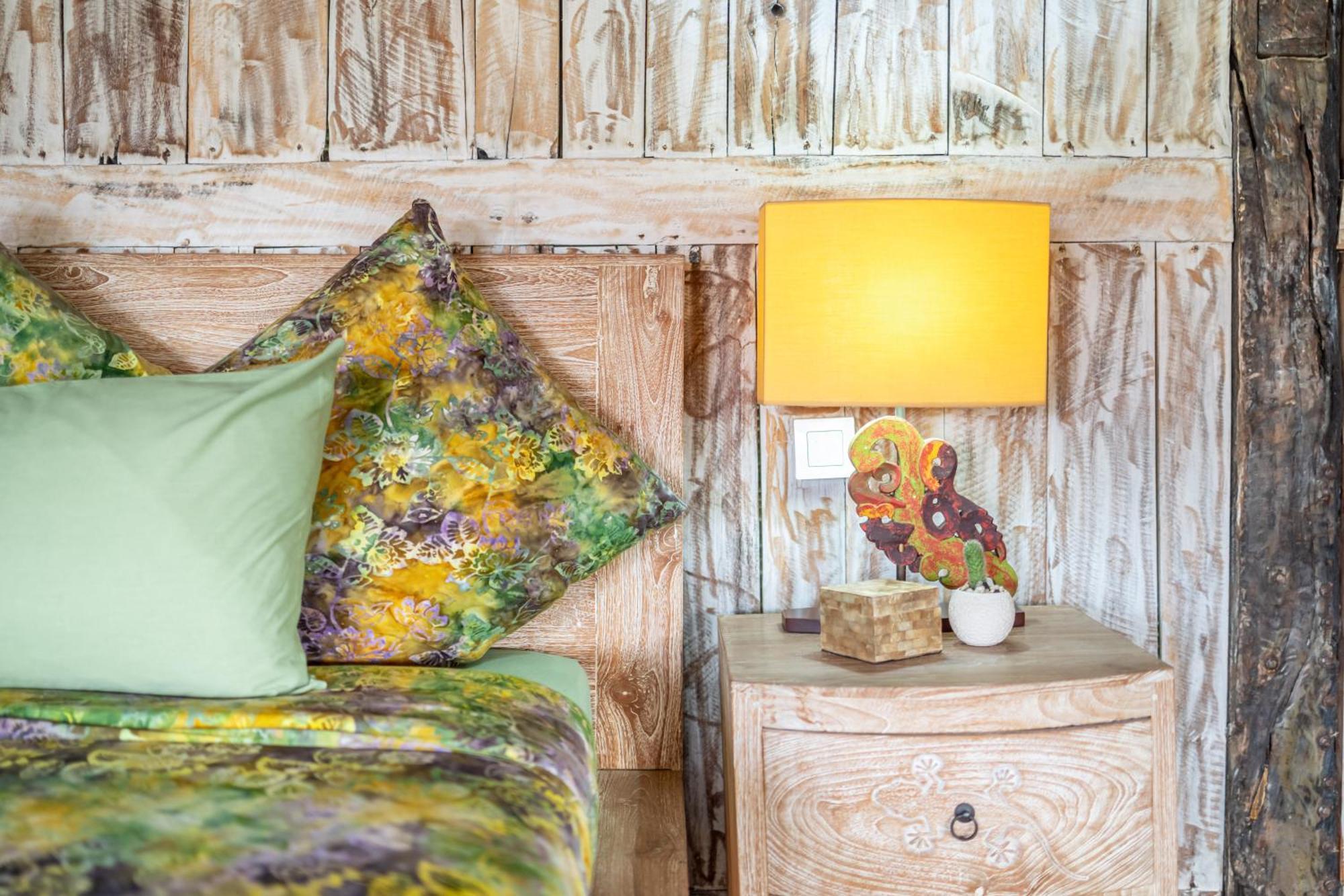 Balangan Beach Villa Idaman Bungalows ジンバラン エクステリア 写真